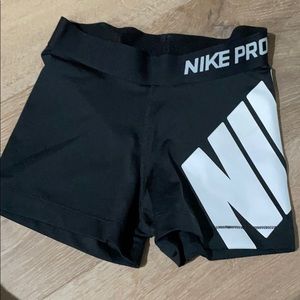 Nike shorts (XS)